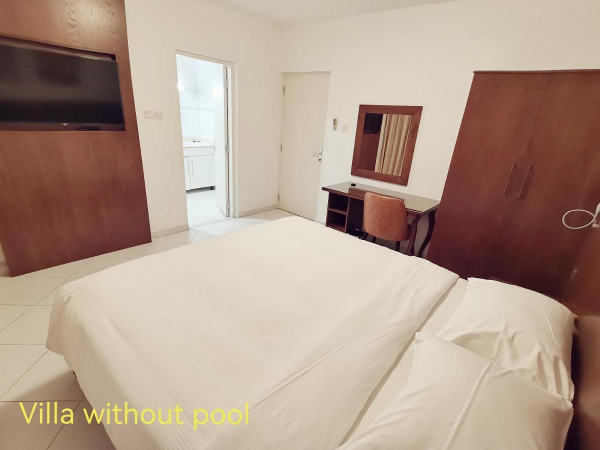 J5 Four Bedroom Villa Holiday Home In Al Wasl For Families Only 迪拜 外观 照片