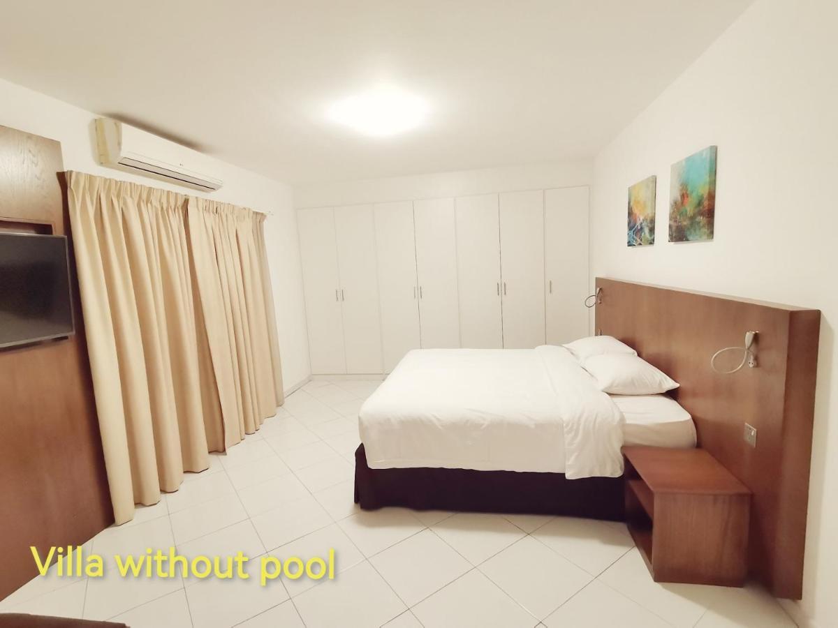J5 Four Bedroom Villa Holiday Home In Al Wasl For Families Only 迪拜 外观 照片