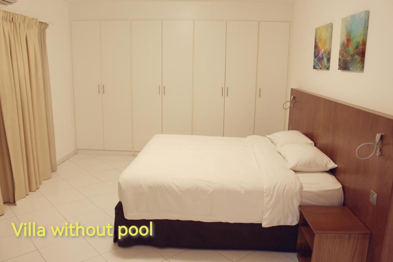 J5 Four Bedroom Villa Holiday Home In Al Wasl For Families Only 迪拜 外观 照片