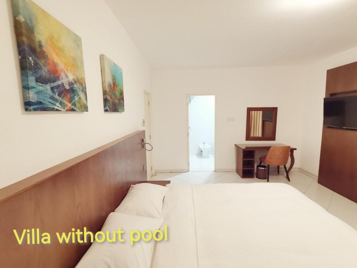 J5 Four Bedroom Villa Holiday Home In Al Wasl For Families Only 迪拜 外观 照片