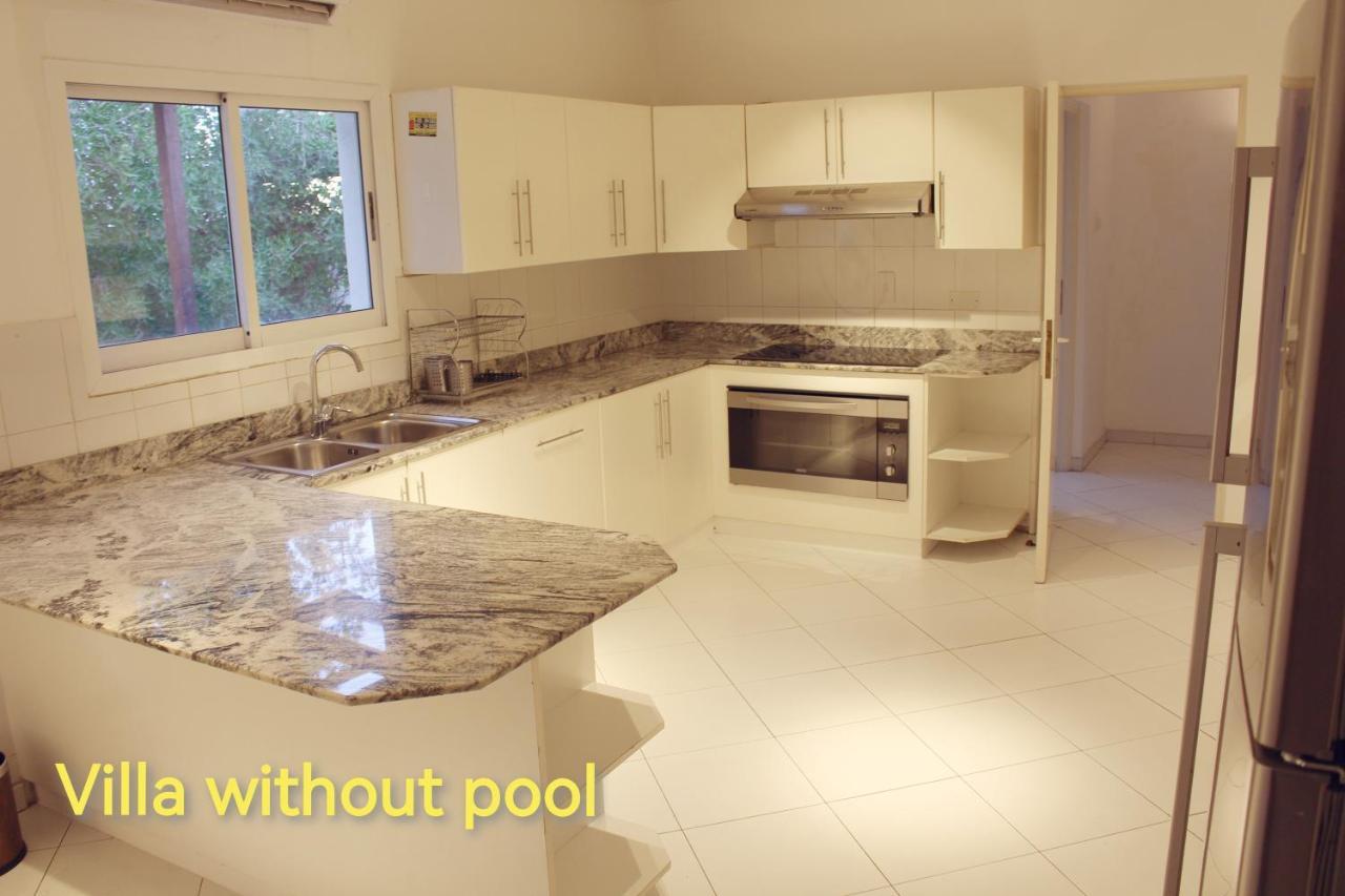 J5 Four Bedroom Villa Holiday Home In Al Wasl For Families Only 迪拜 外观 照片